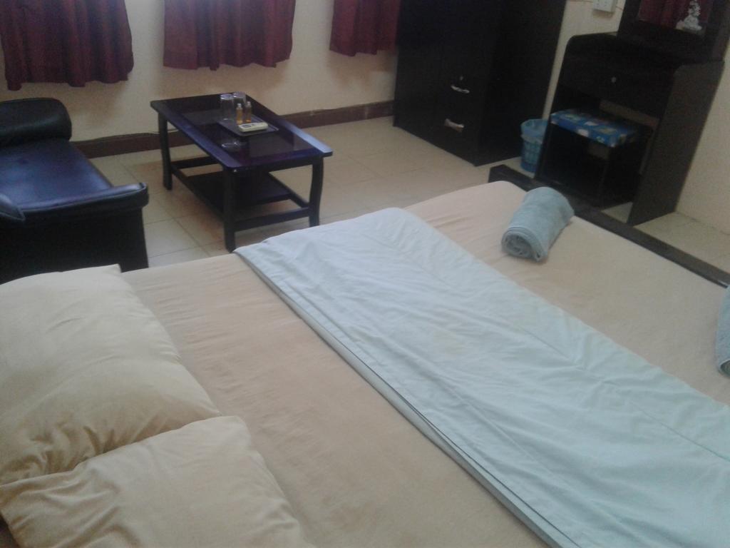 Yaya Guesthouse Bangkok Buitenkant foto