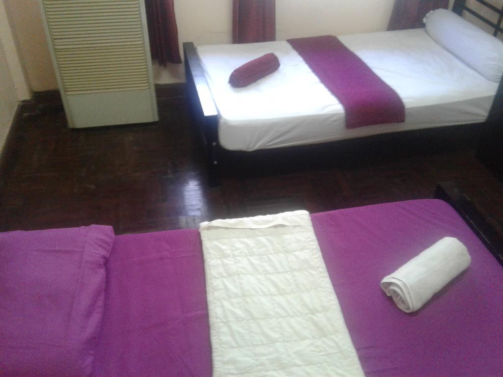 Yaya Guesthouse Bangkok Buitenkant foto