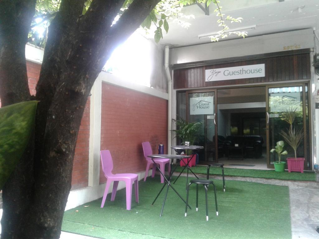 Yaya Guesthouse Bangkok Buitenkant foto