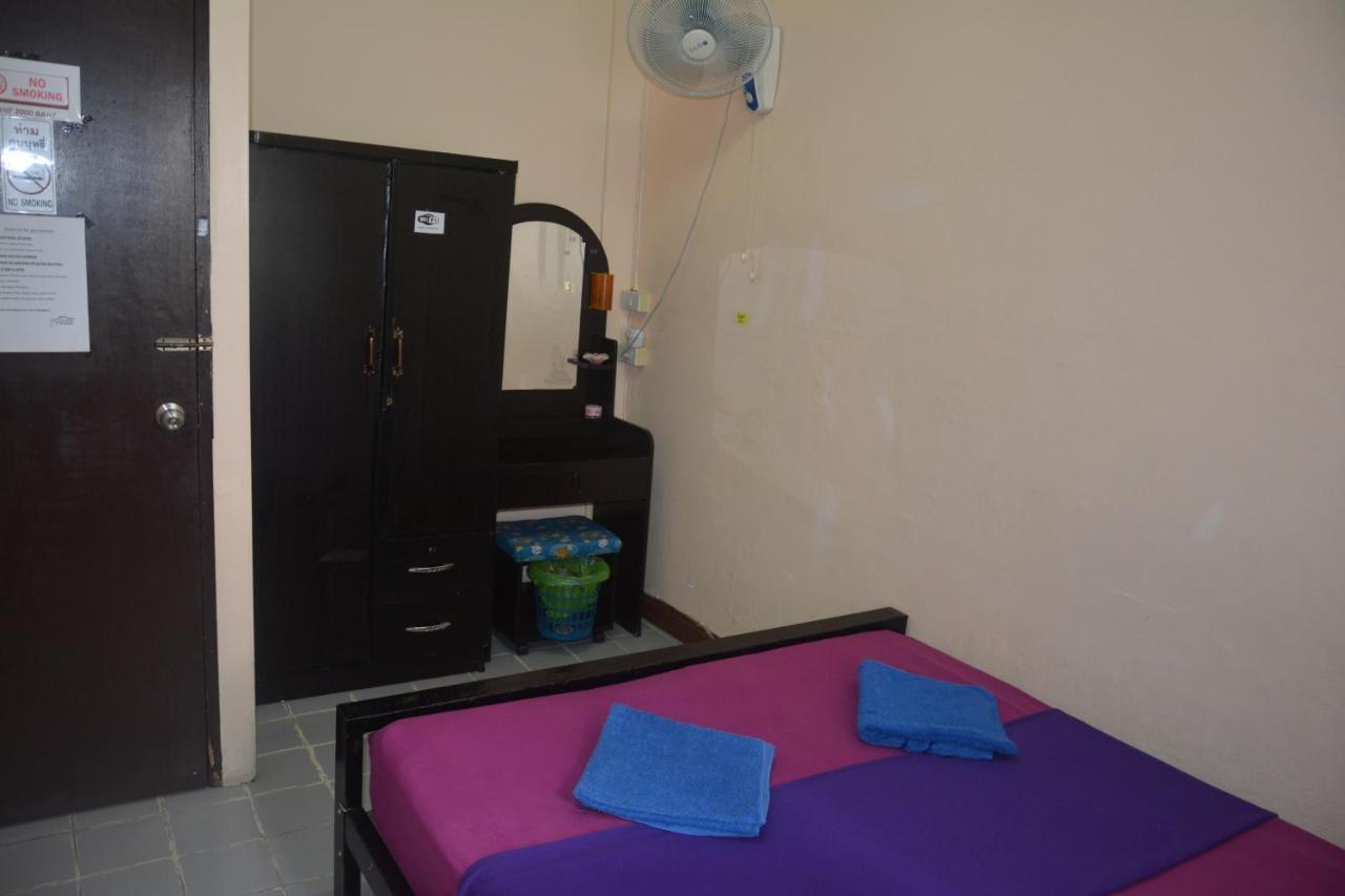 Yaya Guesthouse Bangkok Buitenkant foto