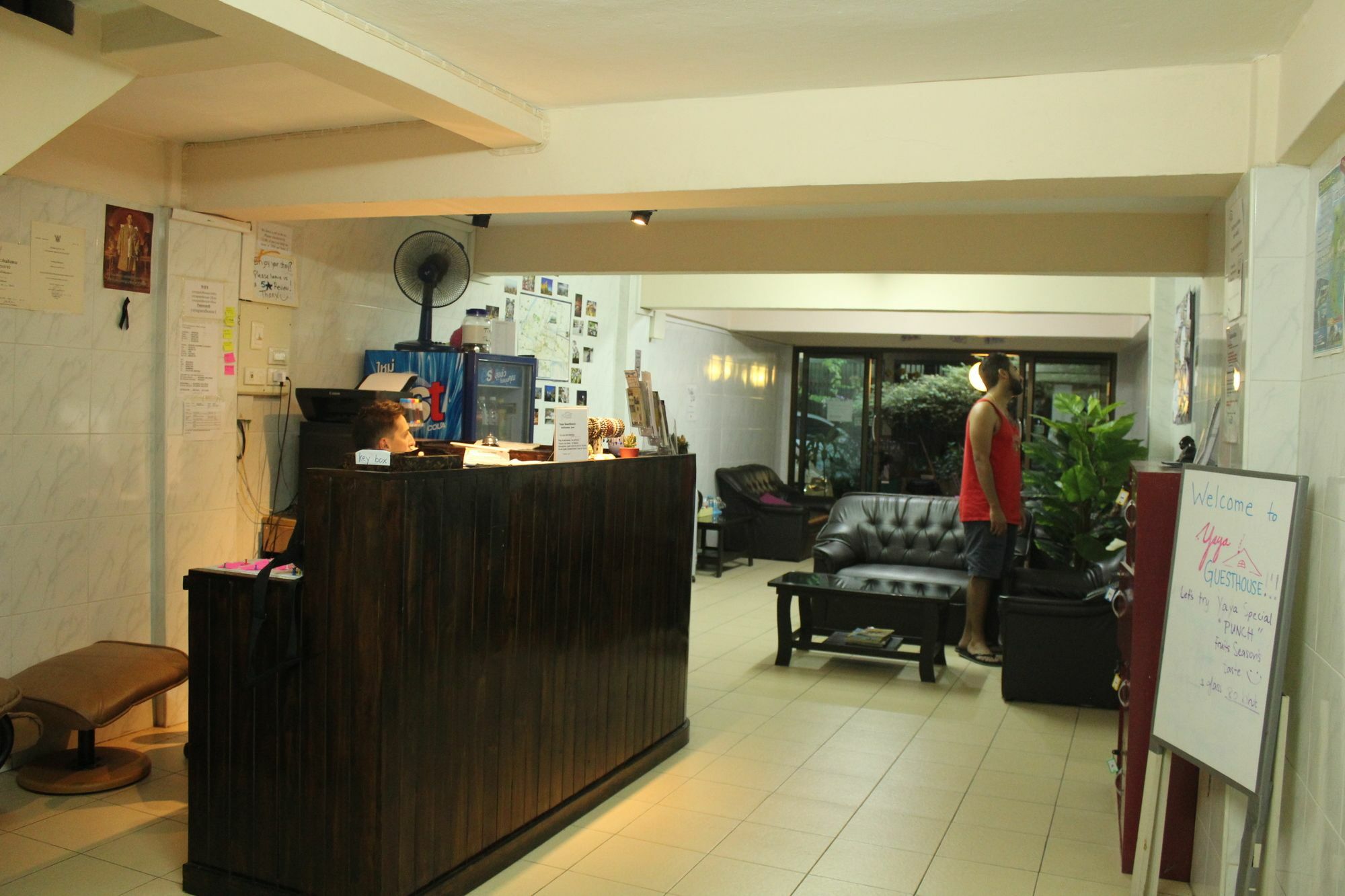Yaya Guesthouse Bangkok Buitenkant foto