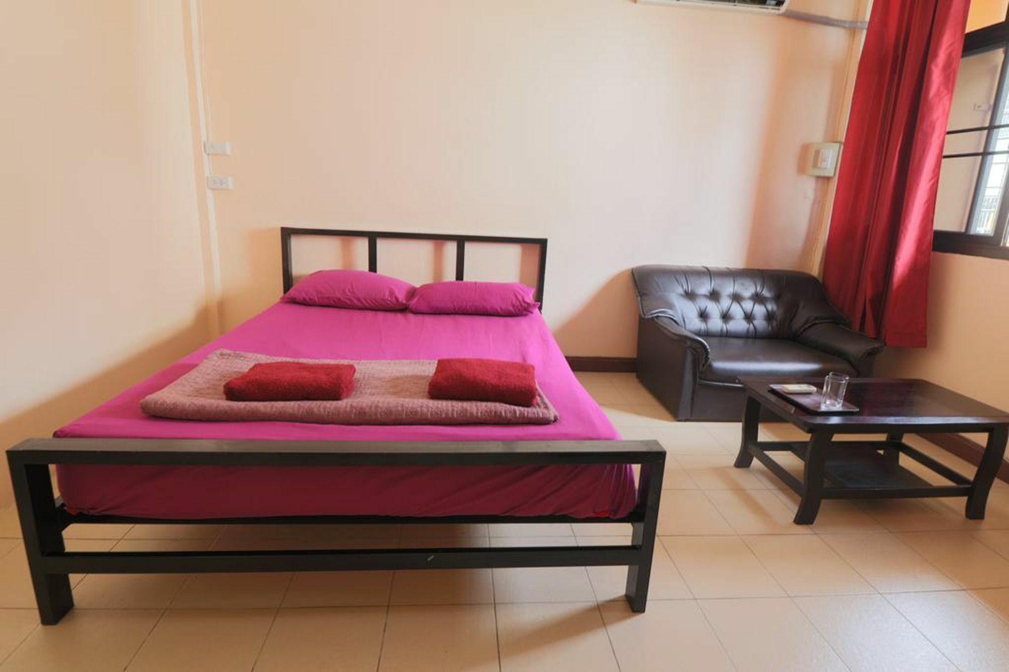 Yaya Guesthouse Bangkok Buitenkant foto