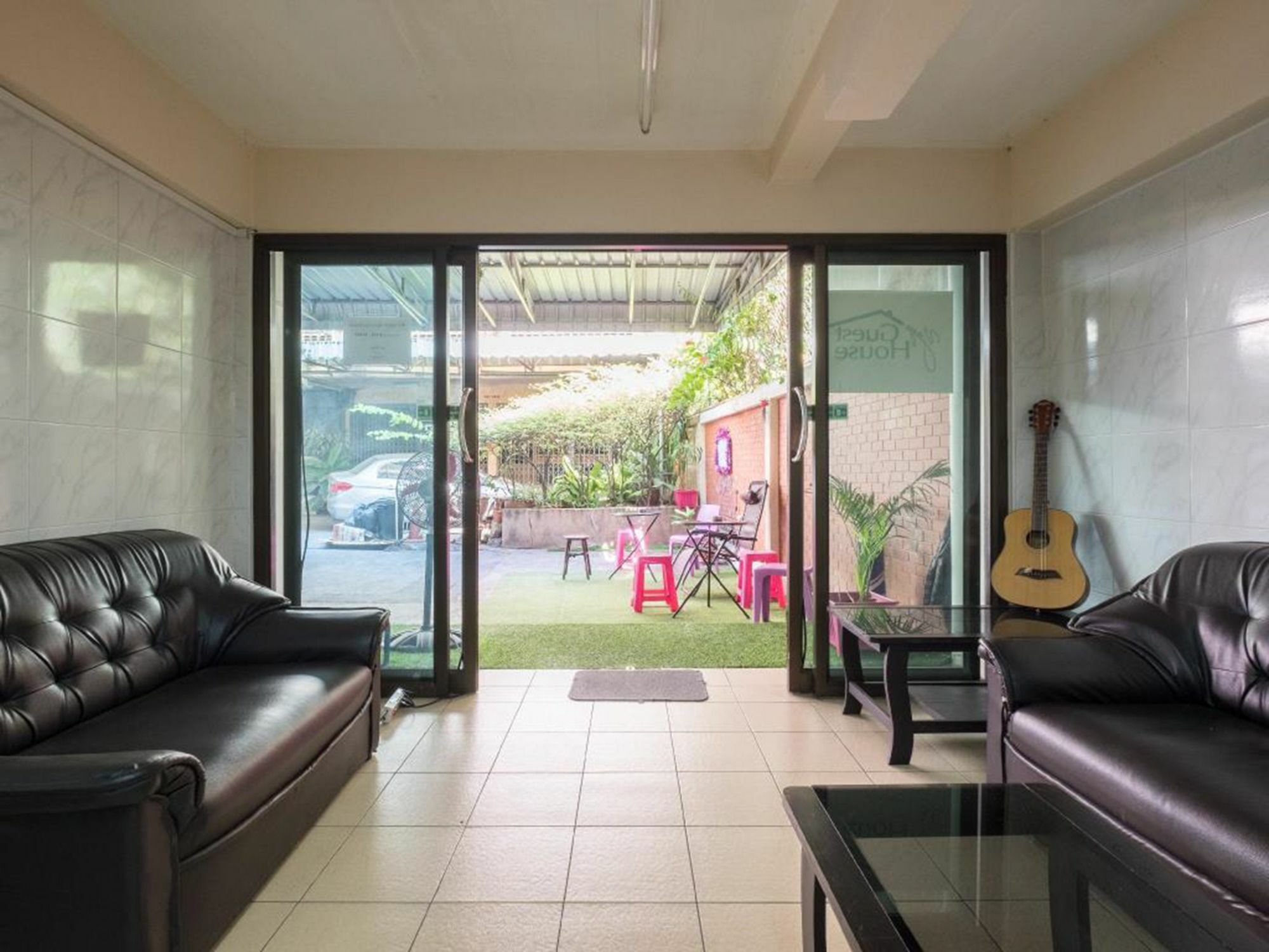 Yaya Guesthouse Bangkok Buitenkant foto