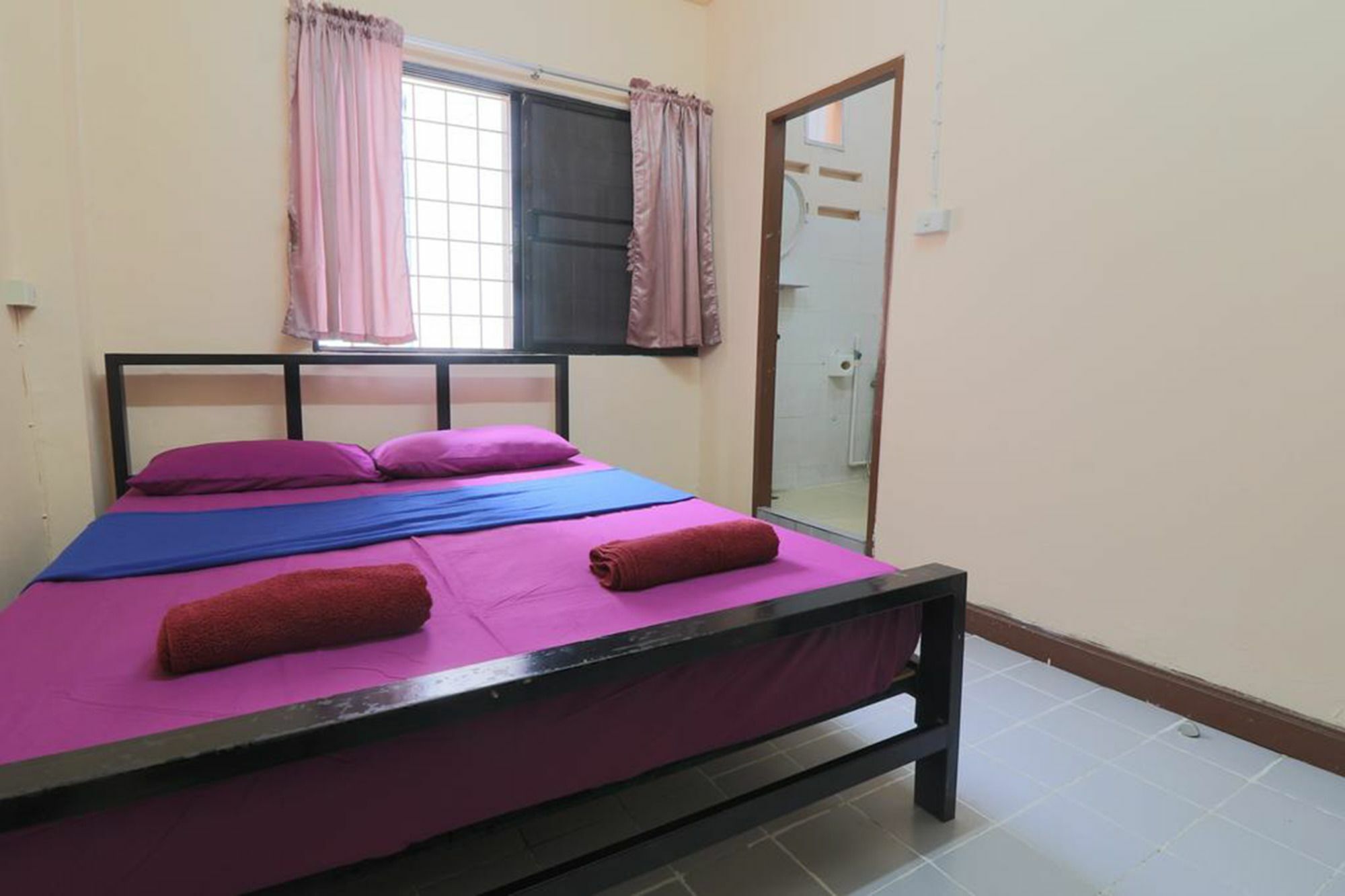 Yaya Guesthouse Bangkok Buitenkant foto