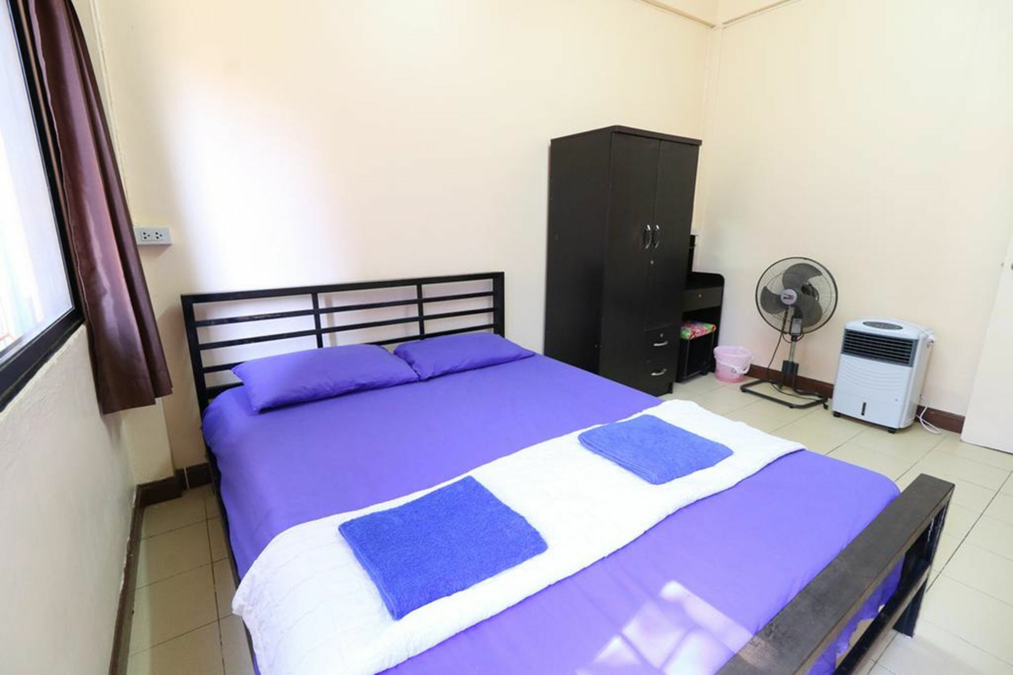 Yaya Guesthouse Bangkok Buitenkant foto